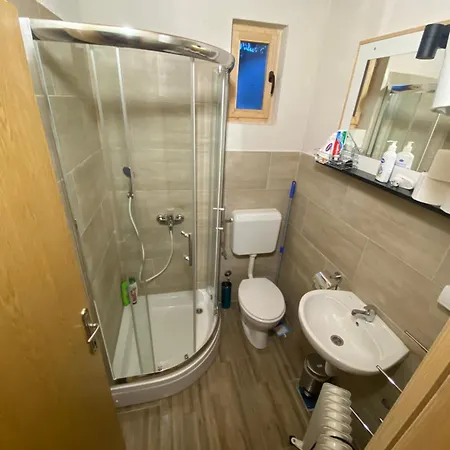 Planinska Vikendica Sp ヤホリナ